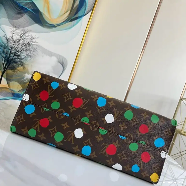 Fashionrepsfam ru LV Bag 2301DJ0002 1028